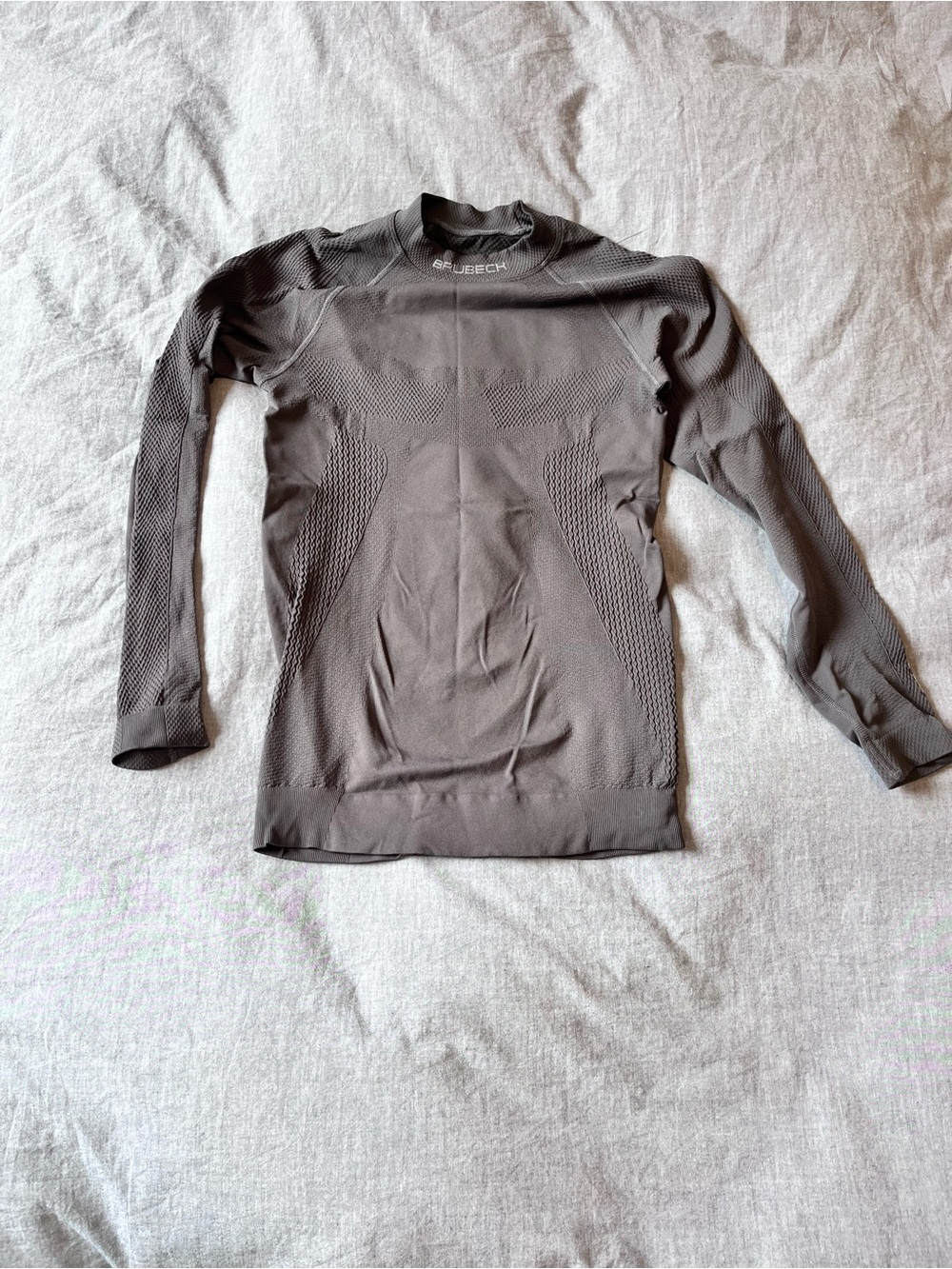 QUECHUA Men's Long Sleeve Performance Top — Charcoal Gray